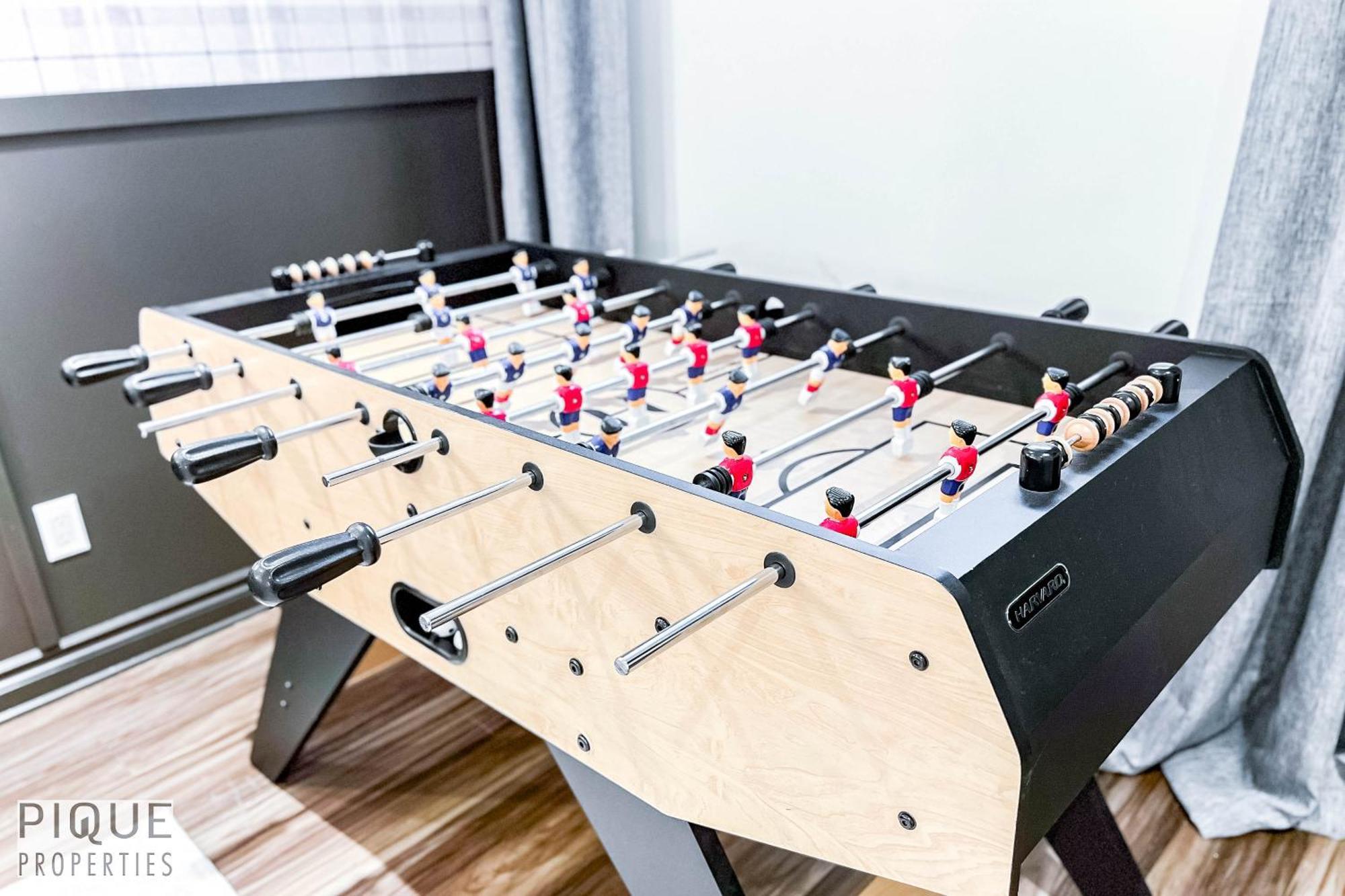 5 Bedroom Nordic Home, Pet Friendly, Garage, Wifi, Foosball! เอดมันตัน ภายนอก รูปภาพ